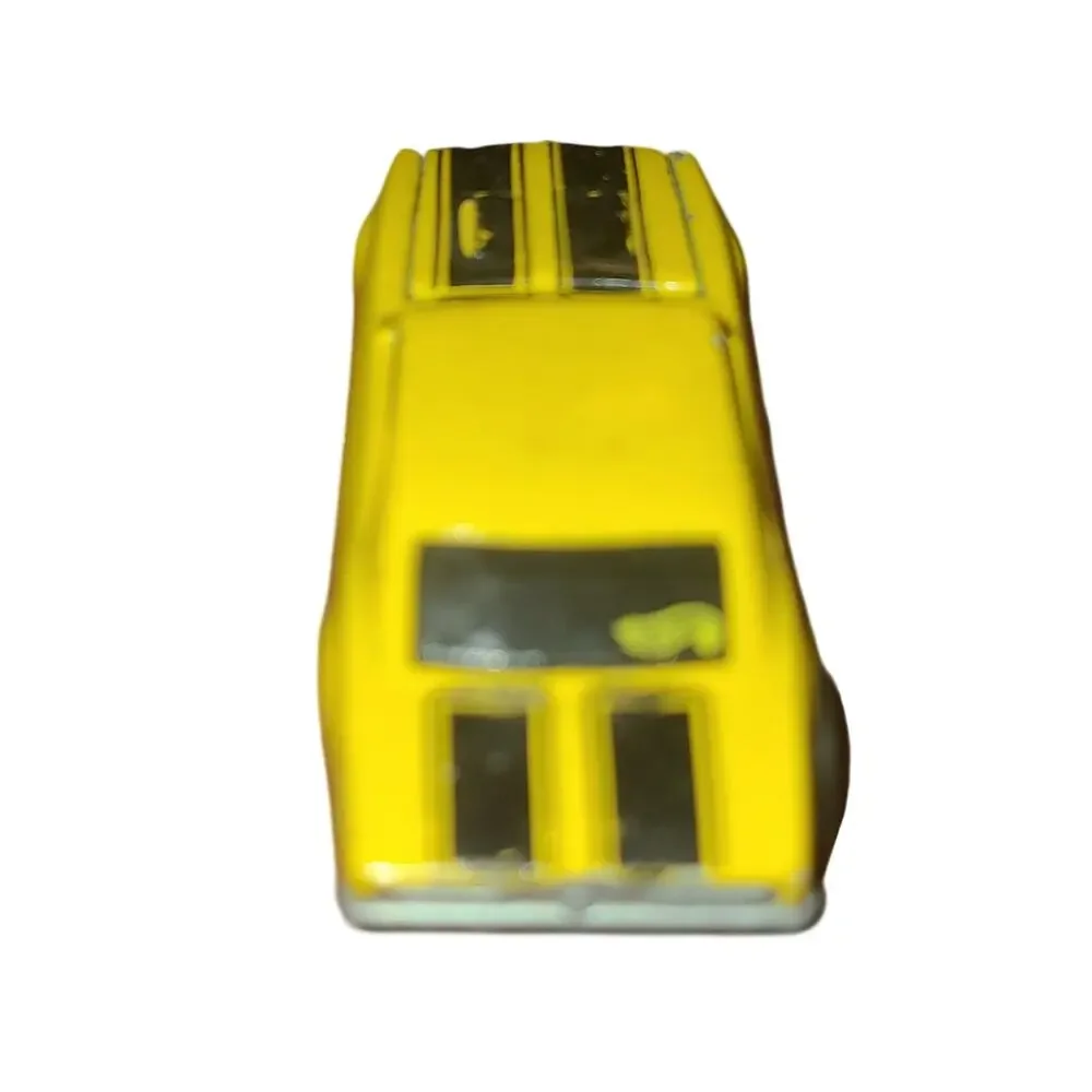 Hot Wheels '67 Camaro Yellow Hood Opens Black Racing Stripes Mattel 1982